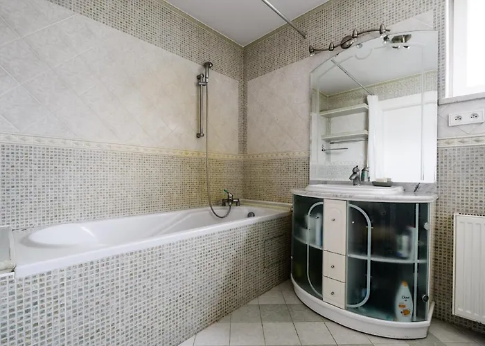 Apartment 100m2 - 2 Sypialnie, 2 Lazienki, Salon, Kuchnia, Taras, Wifi, Rowery *