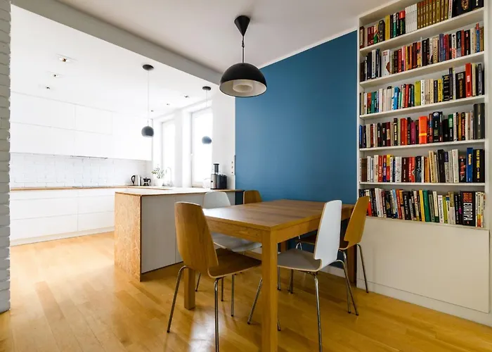 100m2 - 2 Sypialnie, 2 Lazienki, Salon, Kuchnia, Taras, Wifi, Rowery * Warsaw