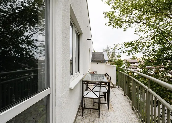 100m2 - 2 Sypialnie, 2 Lazienki, Salon, Kuchnia, Taras, Wifi, Rowery *