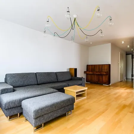 100m2 - 2 Sypialnie, 2 Lazienki, Salon, Kuchnia, Taras, Wifi, Rowery