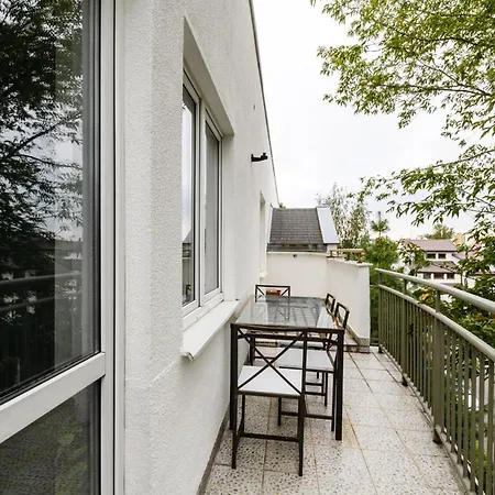 100m2 - 2 Sypialnie, 2 Lazienki, Salon, Kuchnia, Taras, Wifi, Rowery *